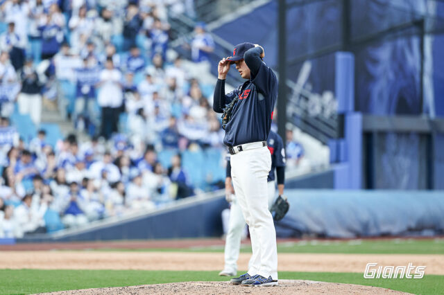 폼을 끌어올리고 있는 김원중./롯데 자이언츠