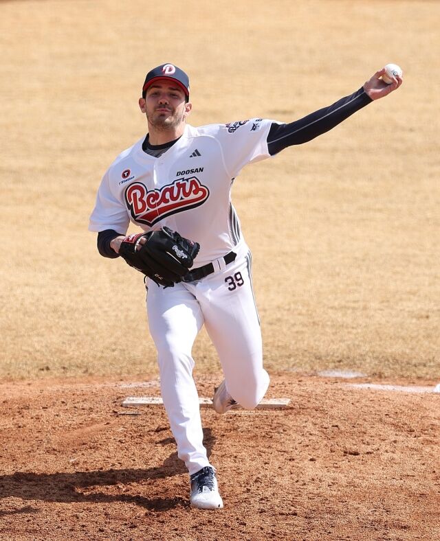 13일 시범경기 키움전에서의 잭로그./두산 베어스