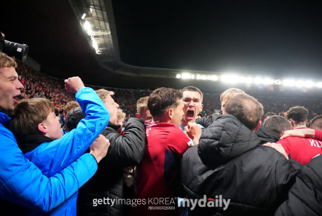 마테이 코바르(가운데)./게티이미지코리아