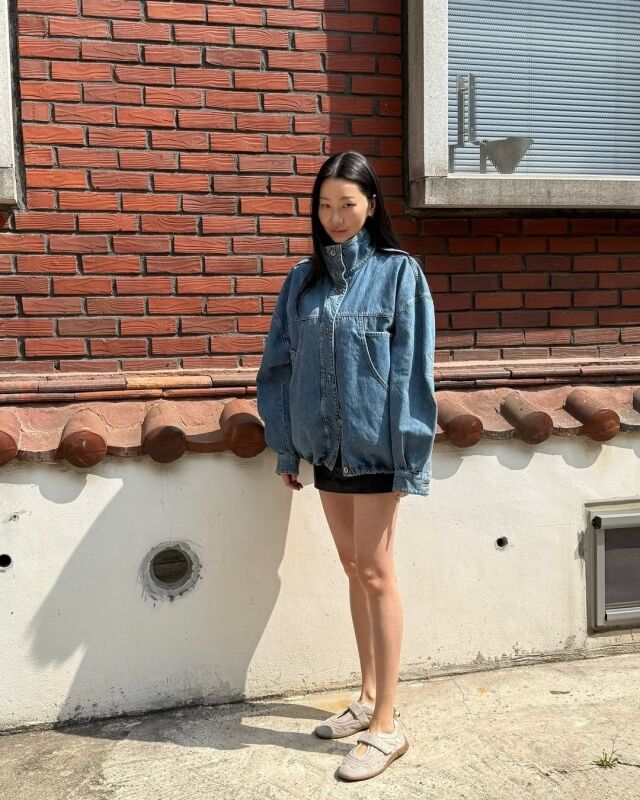 장윤주가 독보적인 자기 관리로 완성한 늘씬한 몸매를 뽐냈다. / 장윤주 SNS