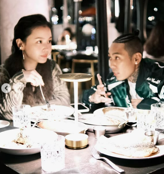 도끼, 이하이 / 도끼 SNS