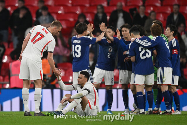 일본 국가대표팀이 2026년 4월 1일 웸블리 스타디움에서 열린 잉글랜드와의 친선경기에서 1-0으로 승리했다./게티이미지코리아