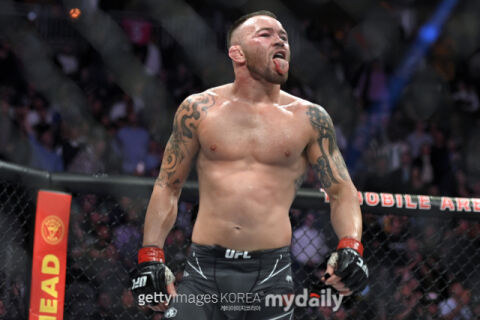 김동현 꺾은 UFC 前 챔피언의 확신&rarr;"스트릭랜드는 챔피언 치마예프를 이길 수 없다!"