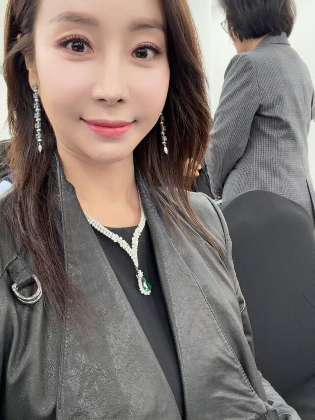 한다감이 지인의 새로운 출발을 축하했다. / 한다감 SNS