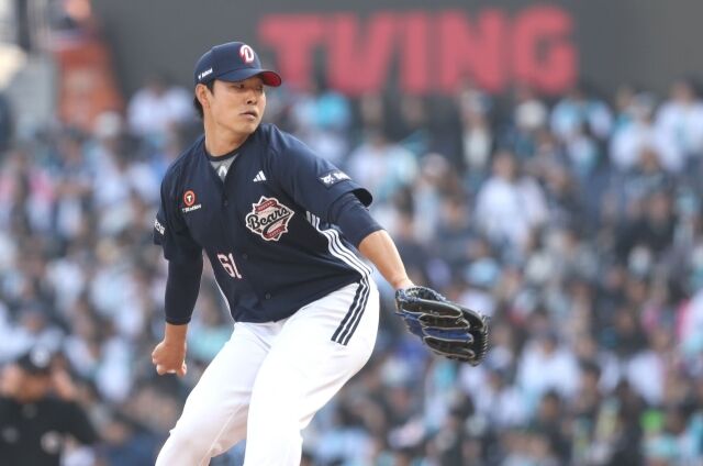 부상으로 4월 이탈이 확정적인 최원준./두산 베어스