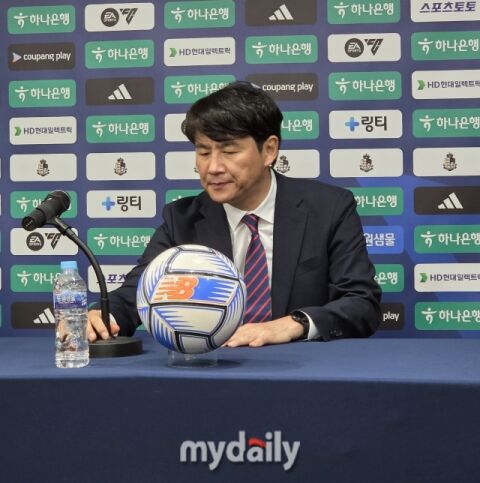 수원FC 시즌 첫 패+4연승 마감...박건하 감독 "수비적으로 보완 필요, 빨리 잊고 나아가야 한다" [MD현장]