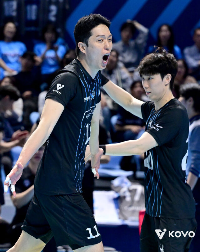 현대캐피탈 최민호와 이준협./KOVO