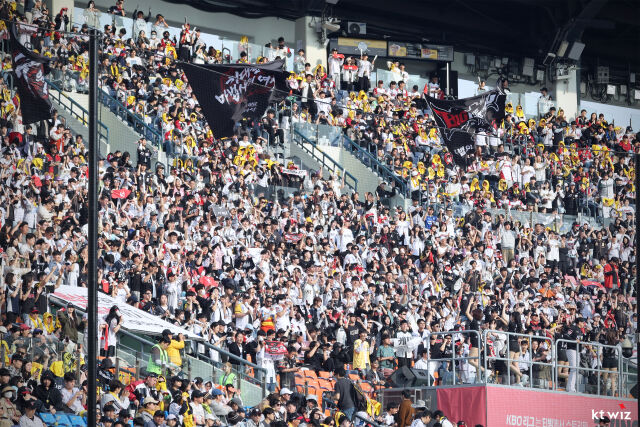 관중이 가득 들어찬 KT위즈파크./KT 위즈