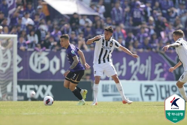 안양과 서울의 경기 모습/한국프로축구연맹