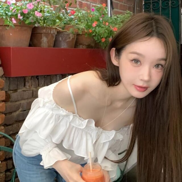 강민경 / 강민경 인스타그램