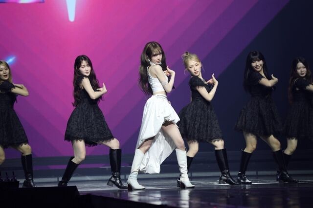 최예나 / YH엔터테인먼트