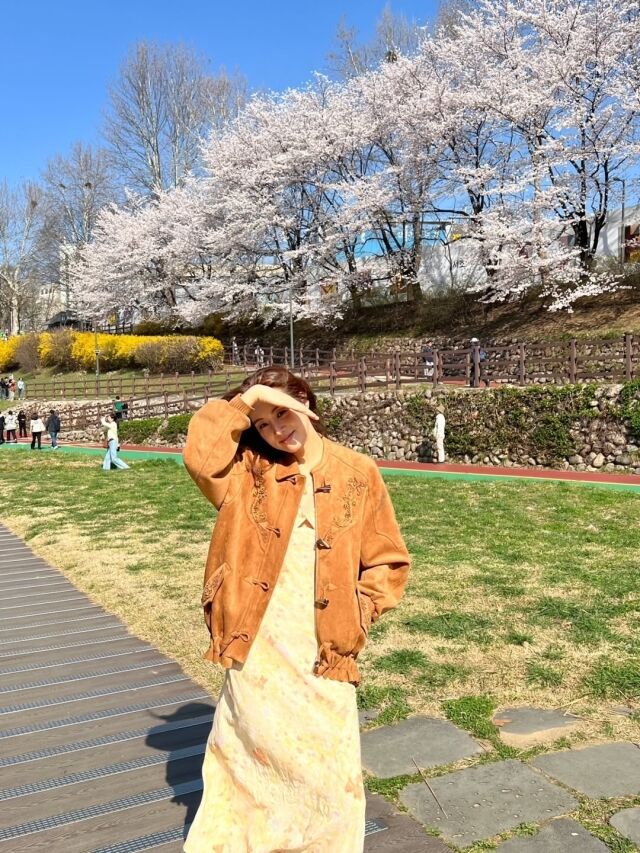 강소라가 봄기운 가득한 일상을 공개했다. / 강소라 SNS