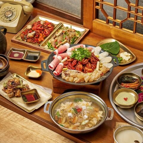 인천 청라에 상륙한 '만석동철판집'...레트로 감성과 철판요리의 만남