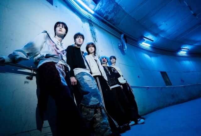 밴드 하츠웨이브 / 카카오엔터테인먼트