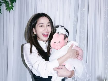 배우 이민정과 딸 서이/이민정 인스타그램