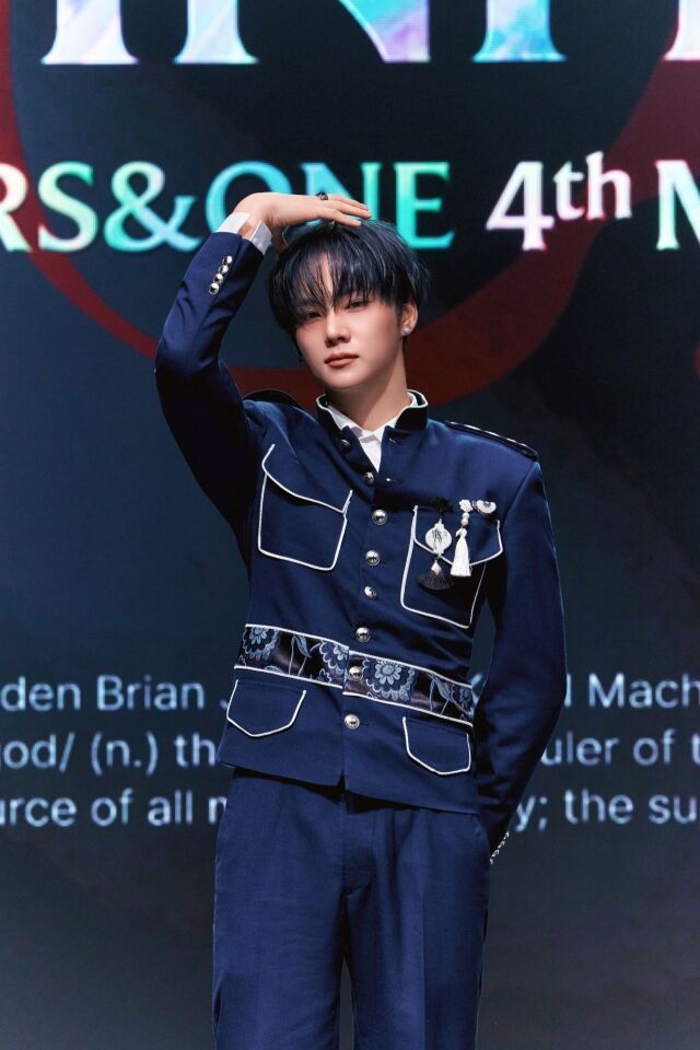 앰퍼샌드원 윤시윤 / FNC엔터테인먼트