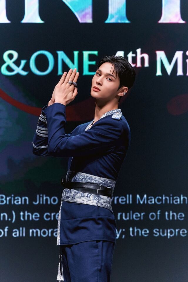 앰퍼샌드원 마카야 / FNC엔터테인먼트