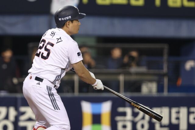 2타점을 올린 양의지./두산 베어스