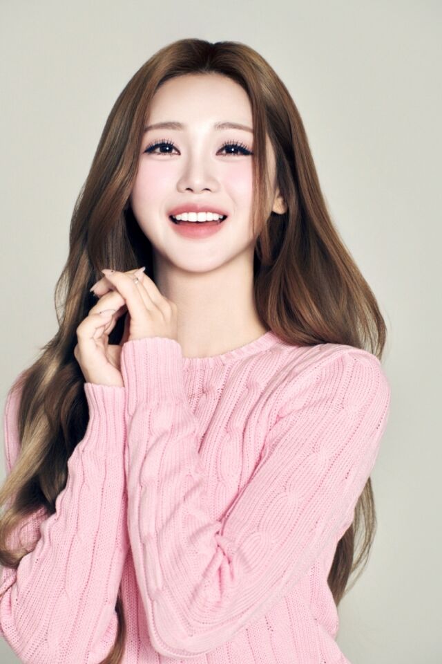 가수 홍지윤 / 초이크리에이티브랩