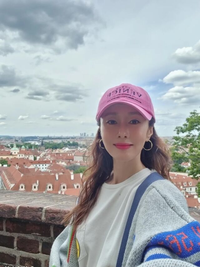 김지수가 긴 연기 인생을 돌아봤다. / 김지수 SNS