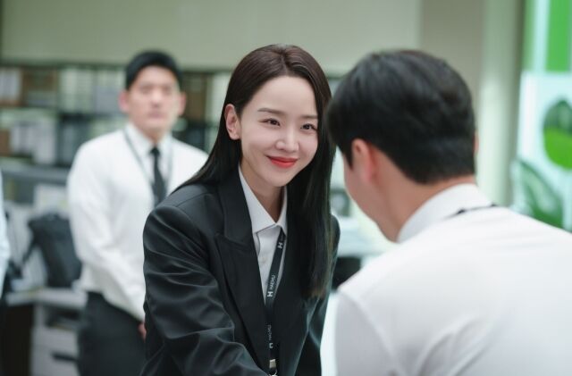 배우 신혜선 '은밀한 감사' 캐릭터 스틸 / tvN