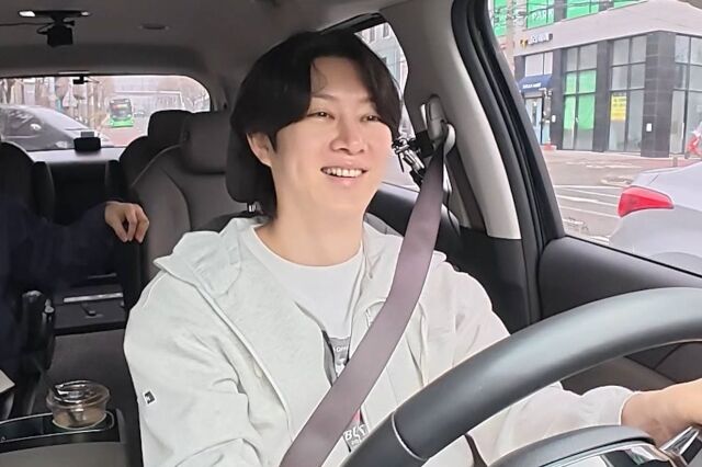 그룹 슈퍼주니어 멤버 김희철이 20년 만에 운전대를 잡는다. / SBS '미우새'