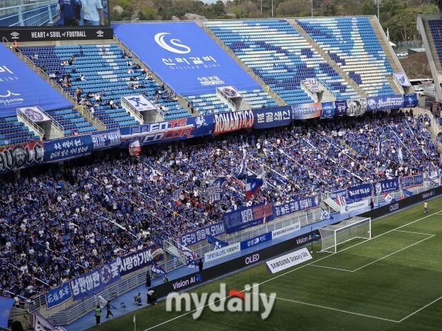 2026년 4월 12일 수원월드컵경기장에서 열린 수원 삼성과 김포FC의 하나은행 K리그2 2026 7라운드 경기. 신영록이 수원월드컵경기장을 방문했다./수원월드컵경기장=노찬혁 기자