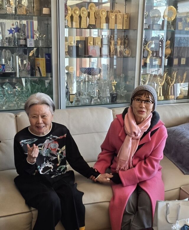 옥경이, 하춘화