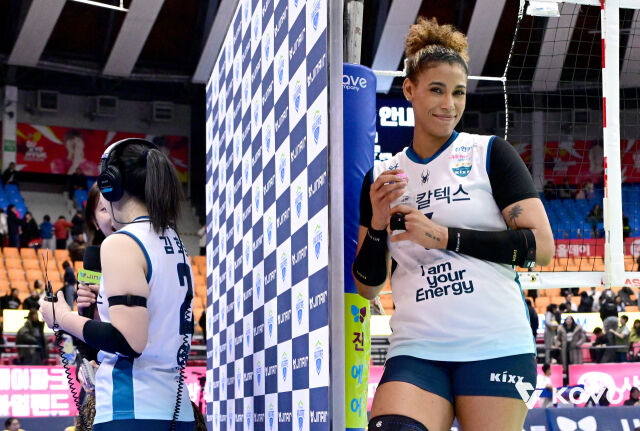 니콘 V리그 포토제닉으로 선정된 실바의 사진 / 한국배구연맹(KOVO)