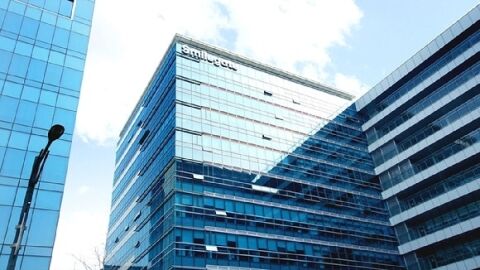 스마일게이트, 작년 영업익 3598억원&hellip;30% &darr;