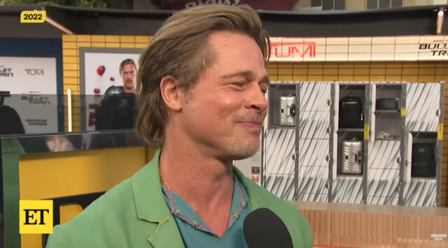 딸의 춤 실력에 감탄하는 브래드 피트./엔터테인먼트투나잇