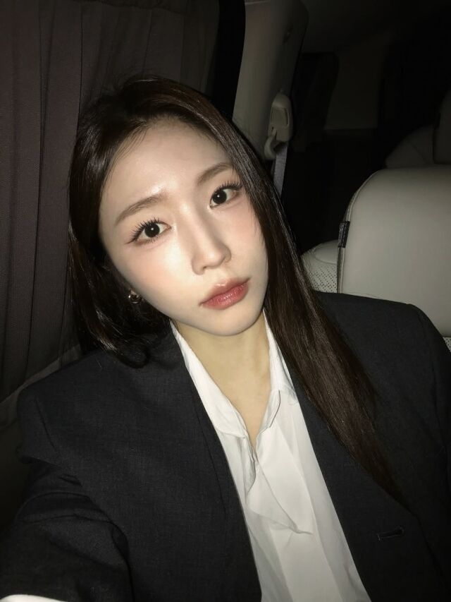 성해은이 주차장에서도 빛나는 비주얼을 자랑했다. / 성해은 SNS