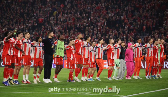 승리 세리머니를 펼치는 바이에른 뮌헨 선수들. /게티이미지코리아