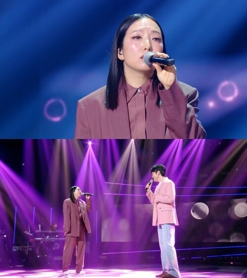 가수 정인(왼쪽)과 조정치가 듀엣 무대를 선보인다. / KBS 2TV '더시즌즈-성시경의 고막남친'