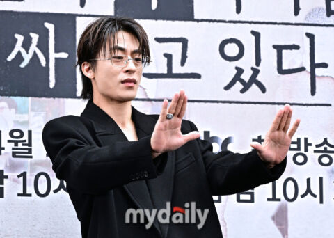 구교환 20년째 '쉬었음 청년'&hellip;현실보다 더 현실이라 더 괴롭다 [한소희의 본심]