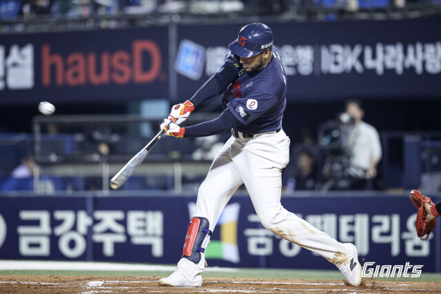 컨택에 장타까지 보여주고 있는 레이예스./롯데 자이언츠