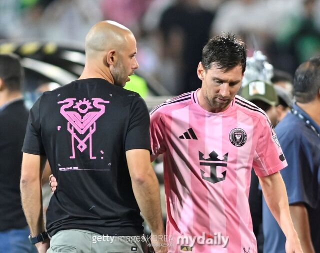 하비에르 마스체라노 감독(왼쪽)과 리오넬 메시./게티이미지코리아