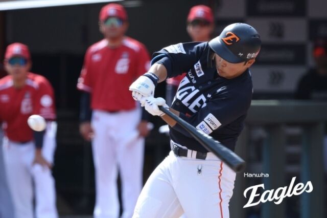 맹타를 휘두른 문현빈./한화 이글스