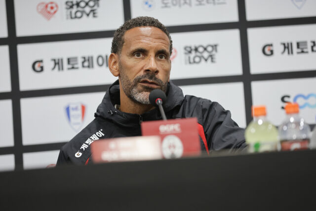 리오 퍼디난드./슛포러브