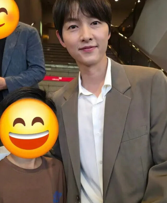 케이티, 송중기./소셜미디어