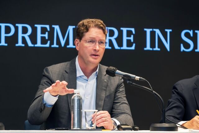 20일 서울 강남구 안다즈 서울 강남에서 열린 미디어 라운드테이블에서 올라 칼레니우스 메르세데스-벤츠 그룹 AG 이사회 의장 겸 최고경영자(CEO) 회장이 발언하고 있다. /벤츠코리아