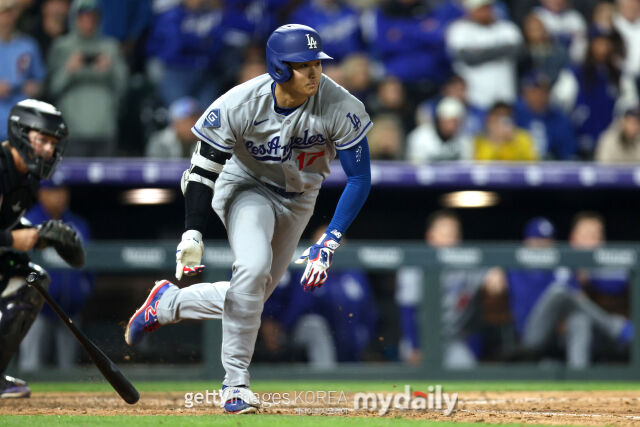 콜로라도전에서 오타니가 타격 후 1루로 달려가고 있다./게티이미지코리아