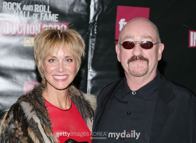 영국이 낳은 위대한 기타리스트이자 록 밴드 '트래픽'의 영혼, 데이브 메이슨(오른쪽)이 지난 19일 82세를 일기로 세상을 떠났다./게티이미지코리아, 마이데일리