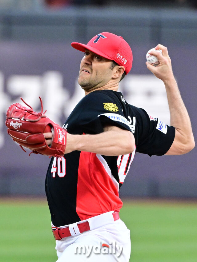 2026년 4월 22일 오후 경기도 수원KT위즈파크에서 열린 '2026 신한 SOL KBO리그' KIA 타이거즈와 KT 위즈의 경기. KIA 선발투수 네일이 역투하고 있다./수원 = 유진형 기자