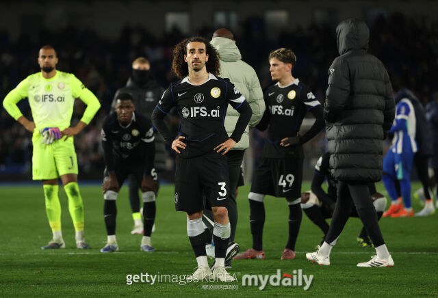 쿠쿠렐라가 브라이턴과의 맞대결에서 0-3으로 패배한 뒤 아쉬워하고 있다. /게티이미지코리아