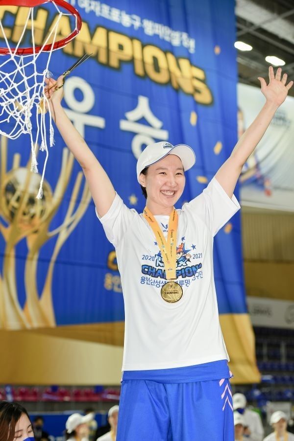 김보미 해설위원이 챔피언결정전 3차전 시투자로 나선다./용인 삼성생명