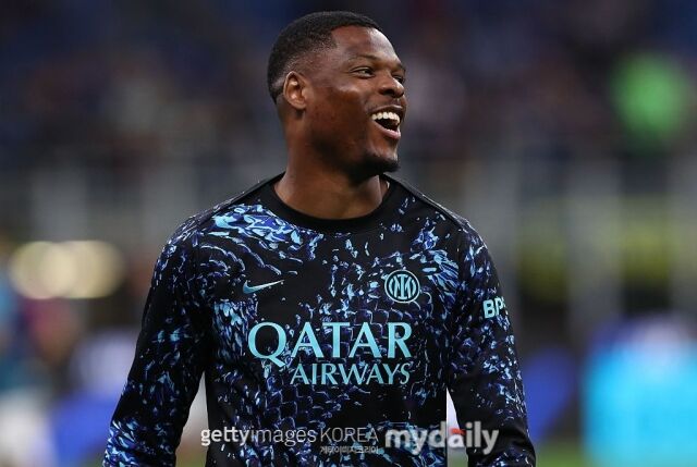 맨체스터 유나이티드와 아스톤 빌라가 덴젤 둠프리스(인터밀란) 영입에 관심을 보이고 있다./게티이미지코리아