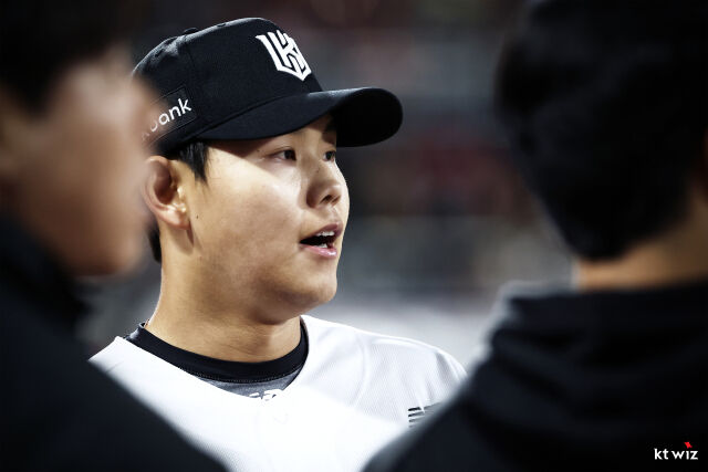 소형준이 23일 수원 KIA 타이거즈전 투구 후 기뻐하고 있다./KT 위즈 제공