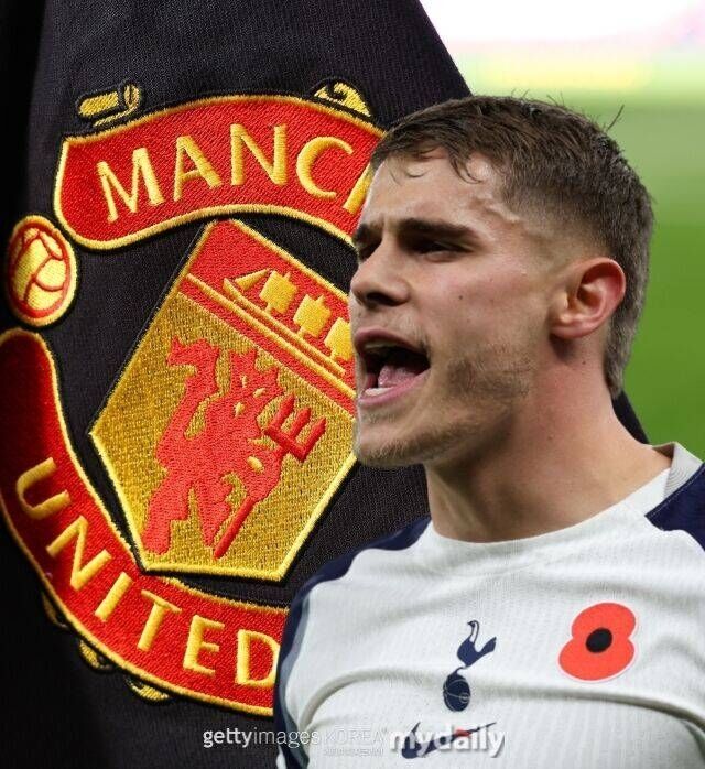 맨체스터 유나이티드와 리버풀이 미키 반 더 벤(토트넘)을 두고 영입 경쟁을 펼칠 것으로 보인다./게티이미지코리아