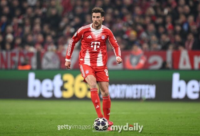 24일 독일 '스카이스포츠' 보도에 따르면 바이에른 뮌헨과 결별하는 레온 고레츠카의 차기 행선지로 AC 밀란이 유력해졌다. 드리블을 하고 있는 고레츠카./게티이미지코리아